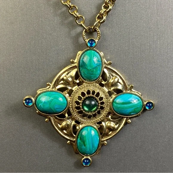 Vintage 1928 Chain Necklace Gold Tone Faux Pearl & Blue Green Cabochons 28" - Picture 3 of 12